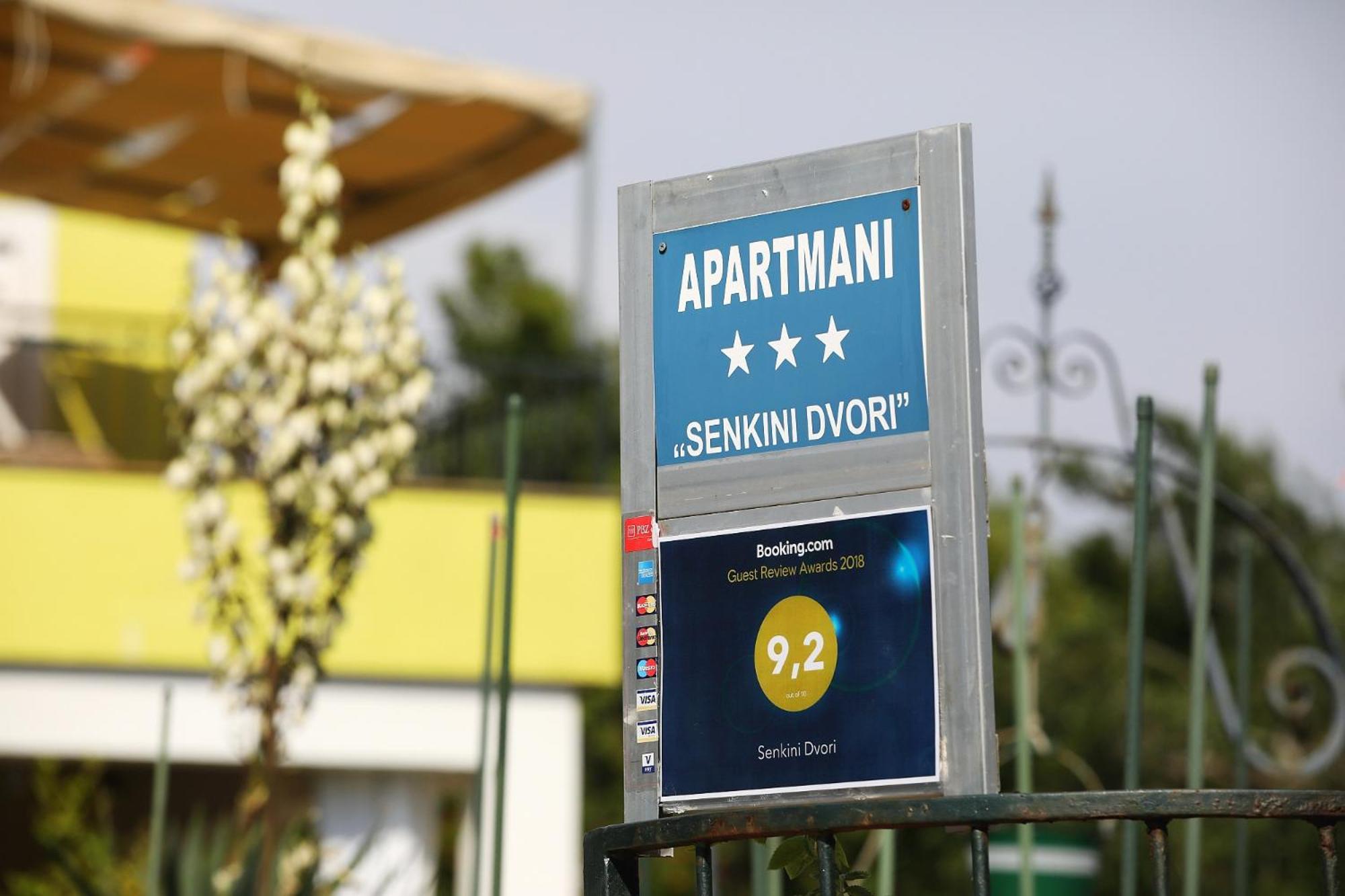 Senkini Dvori Daire Sutomiscica Dış mekan fotoğraf