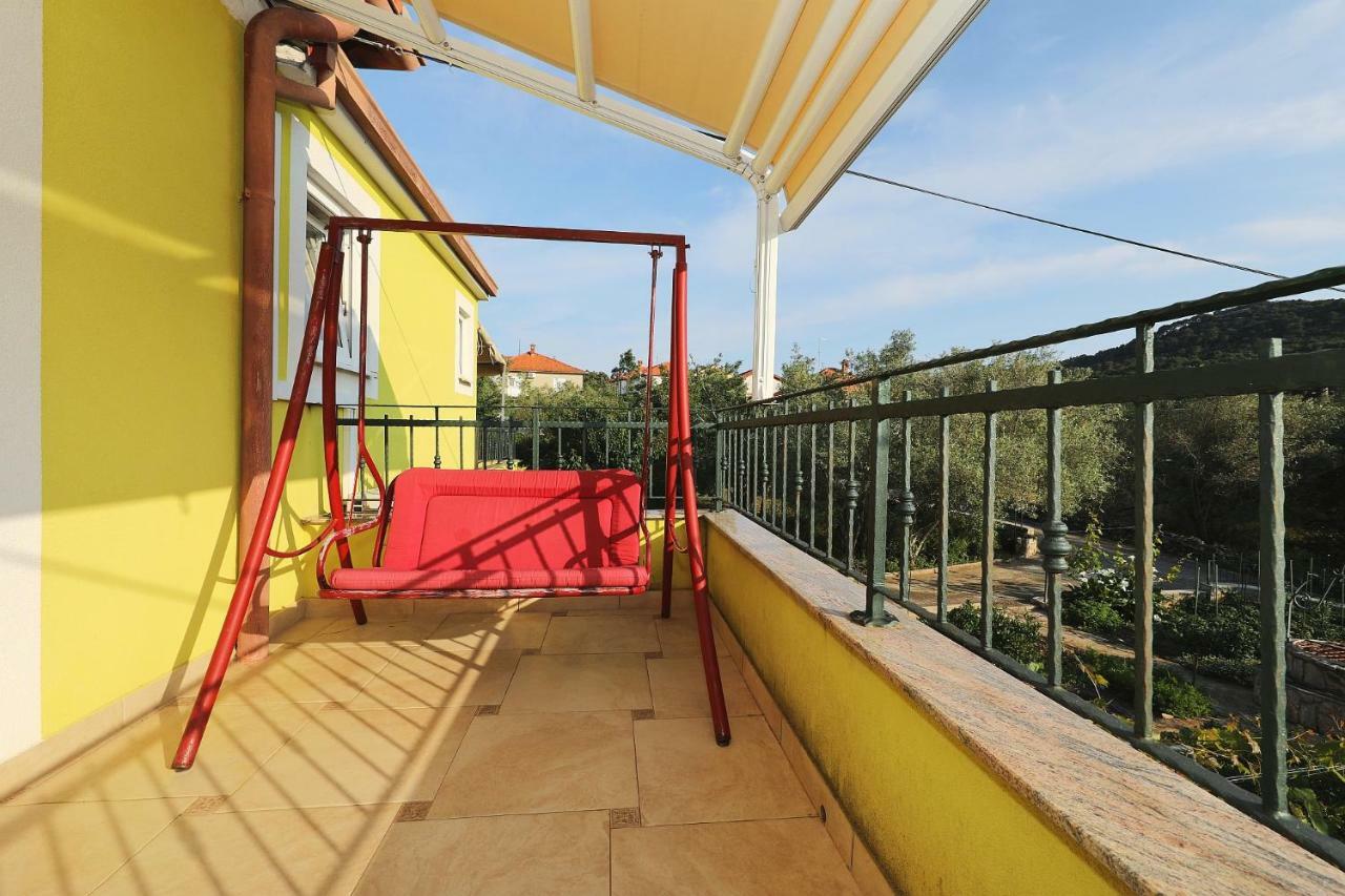 Senkini Dvori Daire Sutomiscica Dış mekan fotoğraf